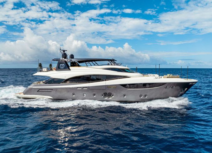 MonteCarloYachts CIELO NERO
