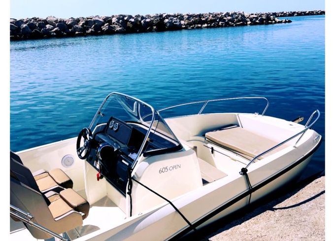 Quicksilver Activ 605 Open