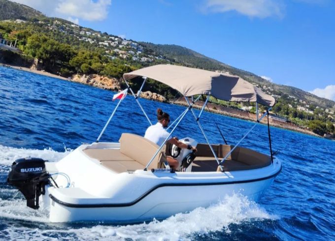 Motorlaivas karkas AQUA 515