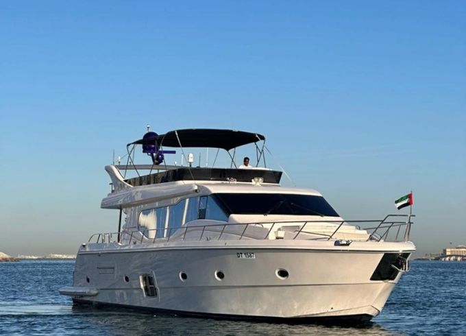 Mr. G Yacht Dubai Marine 82Ft