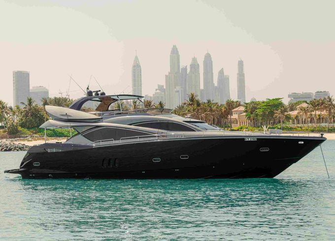 Sunseeker Yacht 82