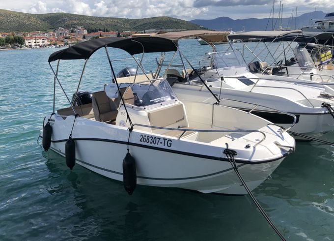 Quicksilver Activ 555 Open