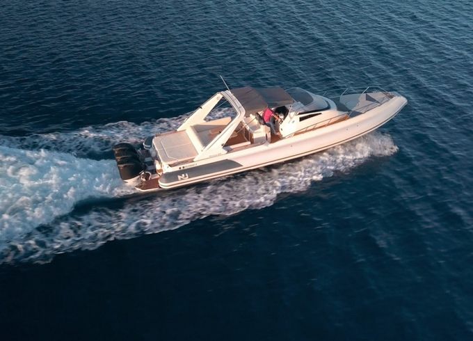 Nuova Jolly Prince 43 Luxury Cabin