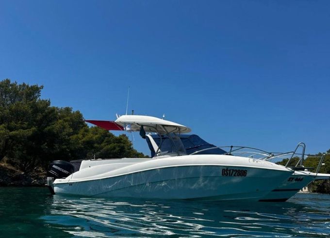 Quicksilver 720 Commander