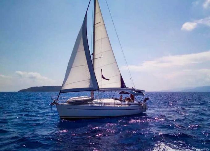 Bavaria 33