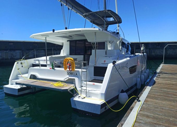 Fountaine Pajot Astrea 42