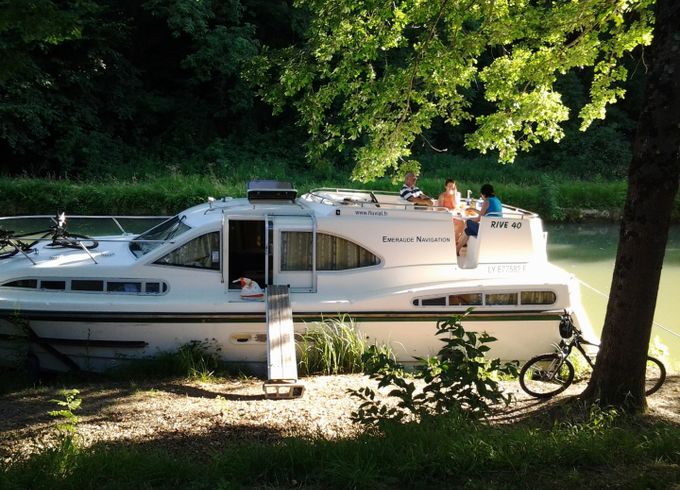 Classic Haines Rive 40