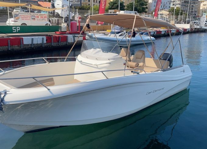 Jeanneau Cap Camarat 7.5 CC