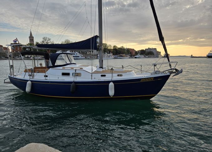 Chris Craft Caribbean 35