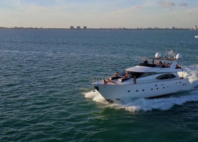 Azimut 85