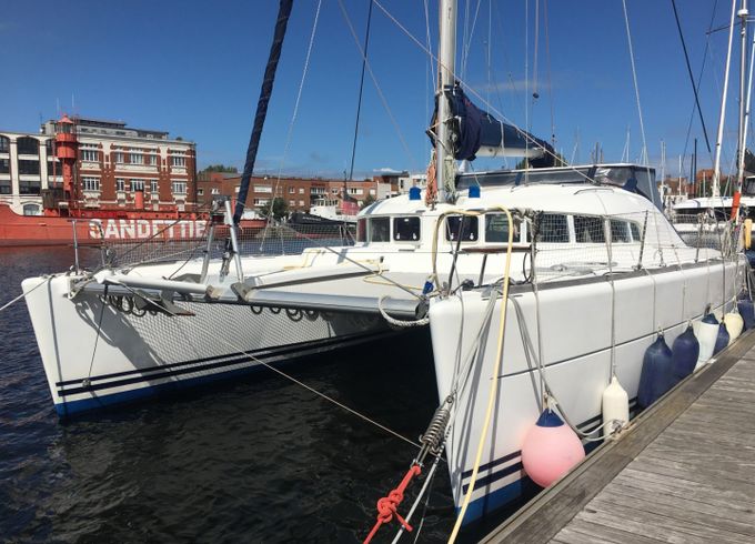 Lagoon 410