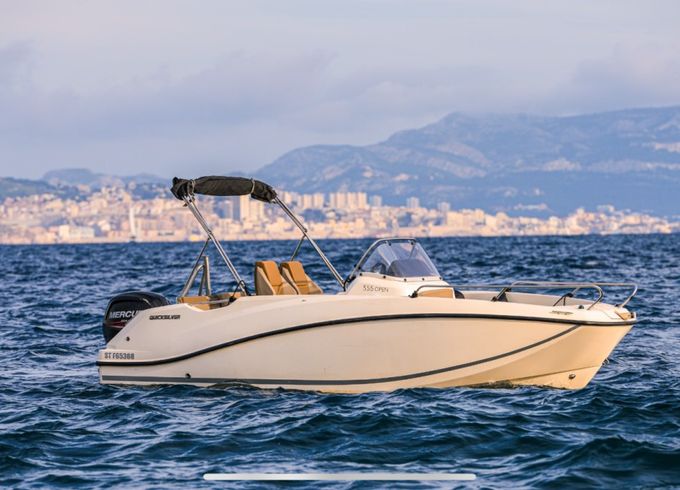 Quicksilver Activ 555 Open