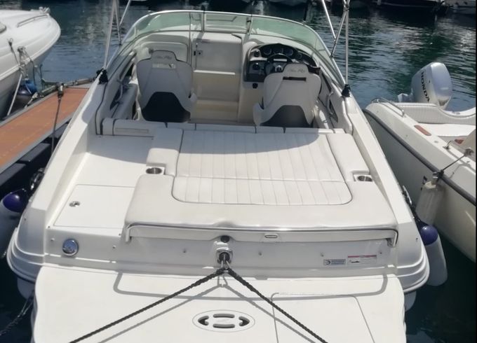 Sea Ray 220