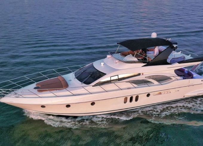Azimut 62