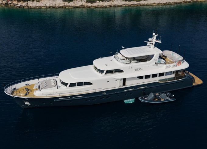 Cyrus Yachts 34M