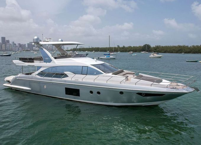 Azimut The One