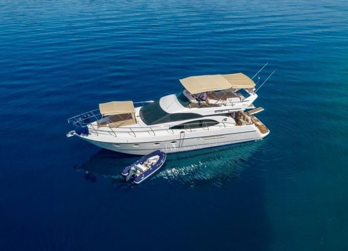 Azimut 52