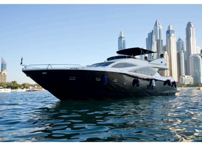 Sunseeker Yacht 90