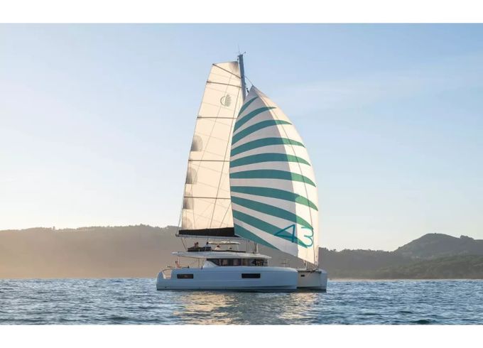 Lagoon 43