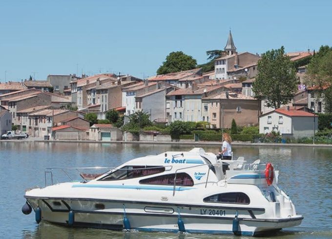 Le Boat Consul