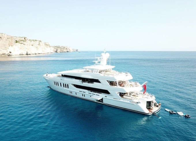 Benetti 164
