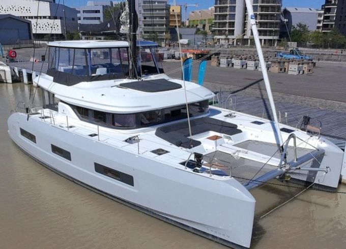Lagoon 55
