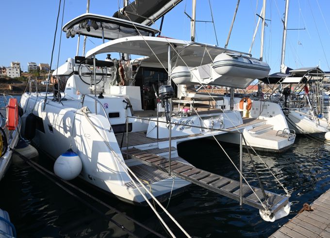 Lagoon 42
