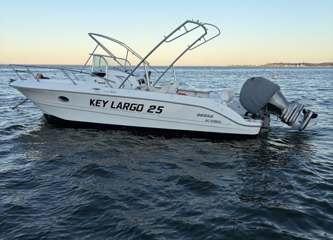 Sessa Marine Key Largo 25
