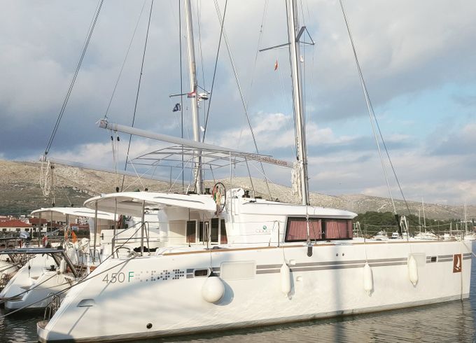 Lagoon 450 F