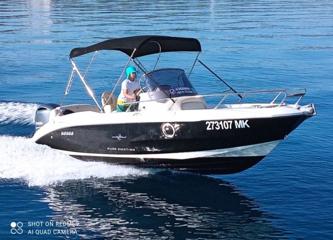 Sessa Marine Key Largo 20 Deck