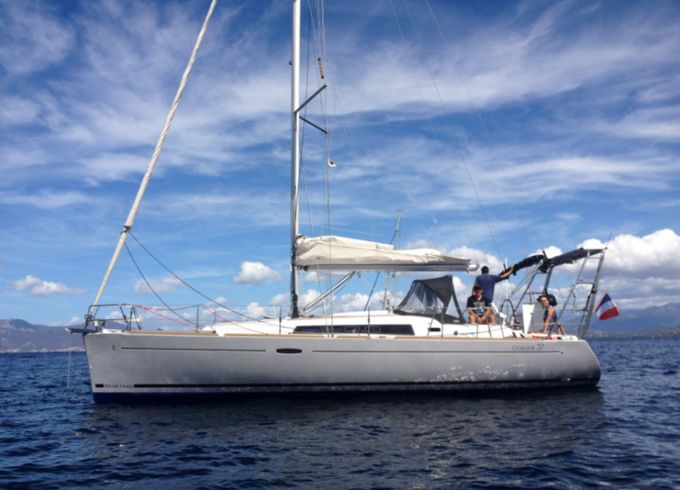 Bénéteau Oceanis 37