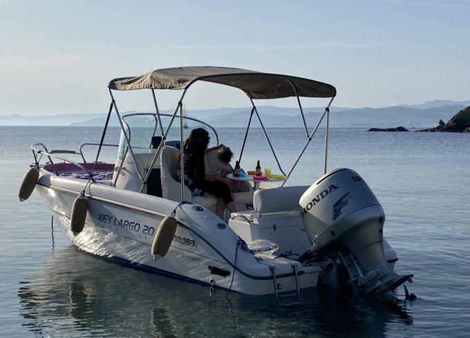 Sessa Marine Key Largo 20 Deck