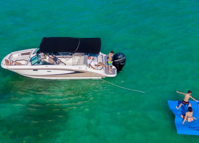 Sea Ray SDX 270
