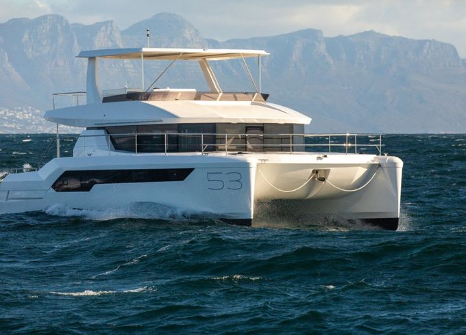 Leopard Catamarans / Robertson & Caine Leopard 53 - OW