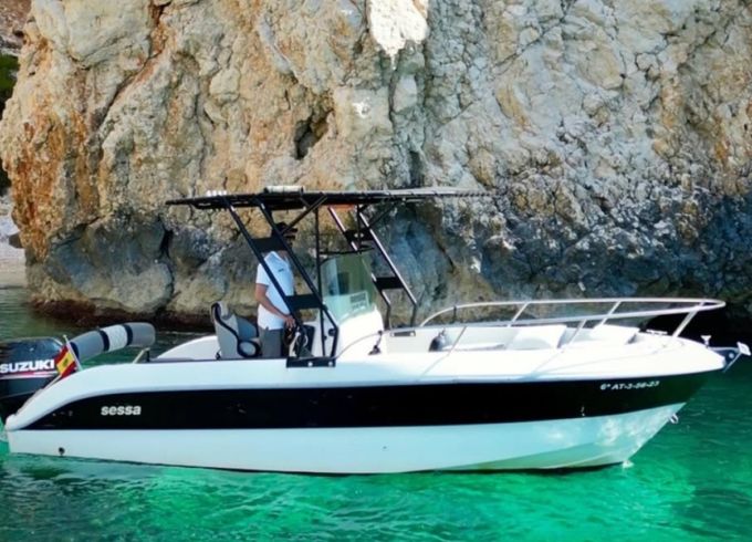 Sessa Marine Key Largo 22
