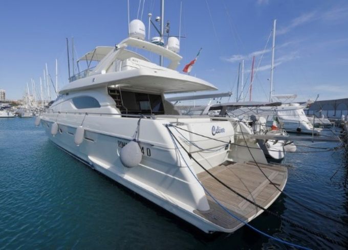 Ferretti 70