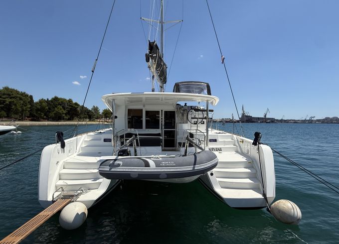 Lagoon 39