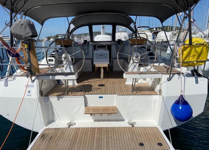 Bavaria C42