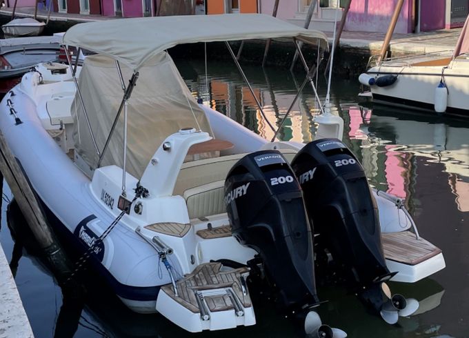 Marlin Boat 274