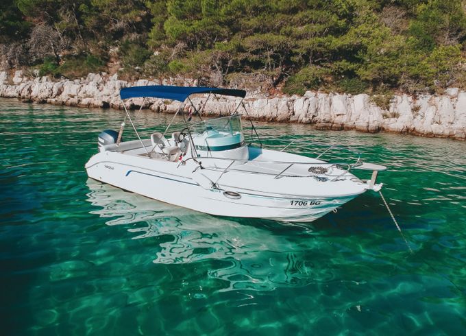 Sessa Marine Key Largo 22