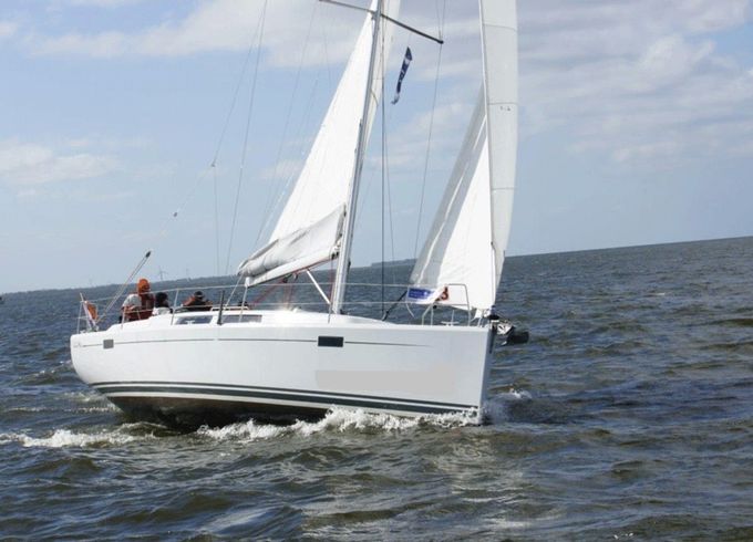Hanse 385