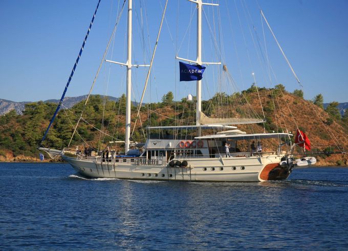 Custom AEGEAN CLIPPER