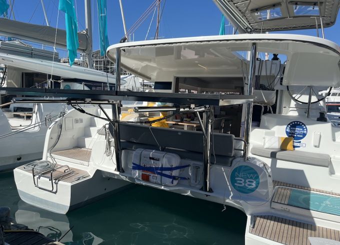 Lagoon 38