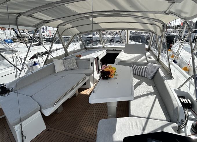 Bénéteau Oceanis 52