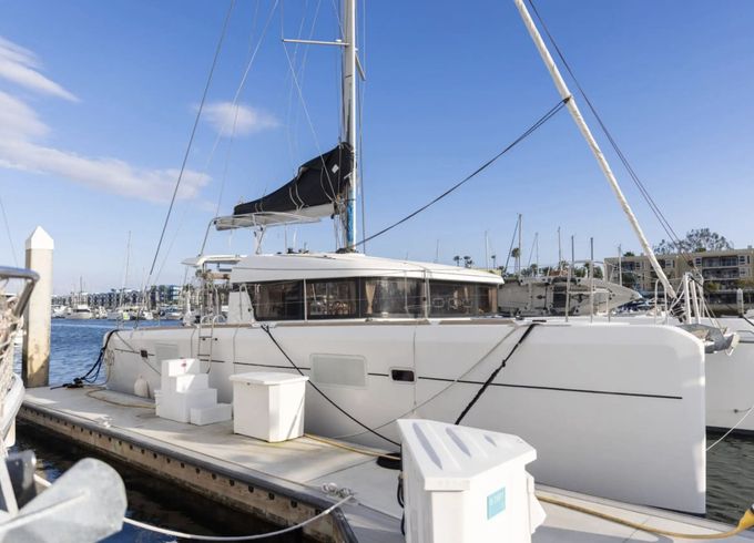 Lagoon 39
