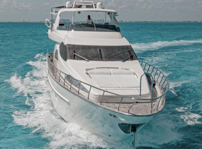 Azimut 80
