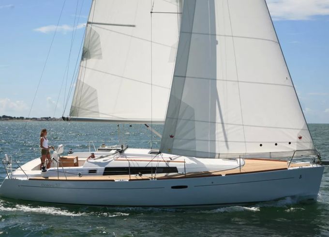 Bénéteau Oceanis 37