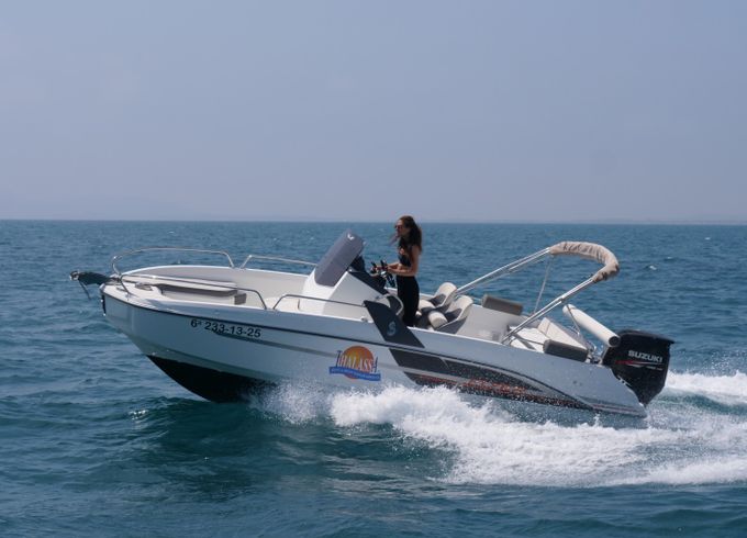 Bénéteau Flyer 6.6 SPACEdeck
