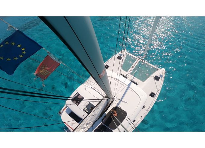 Lagoon 42