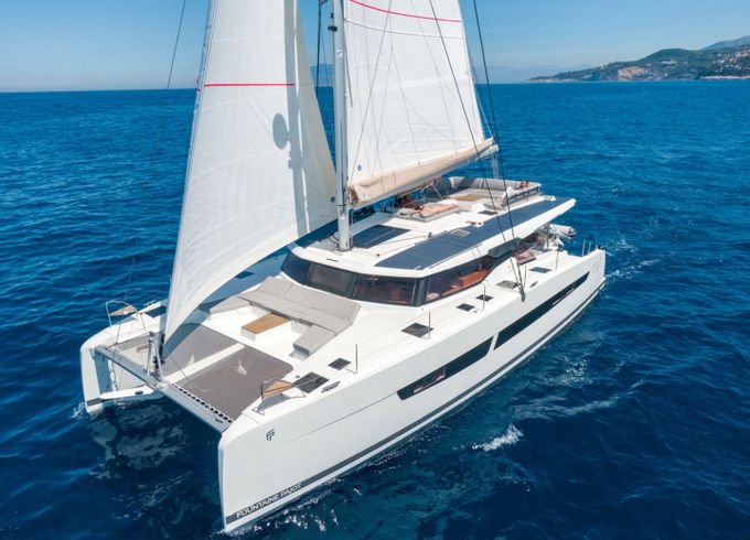 Fountaine Pajot Aura 51